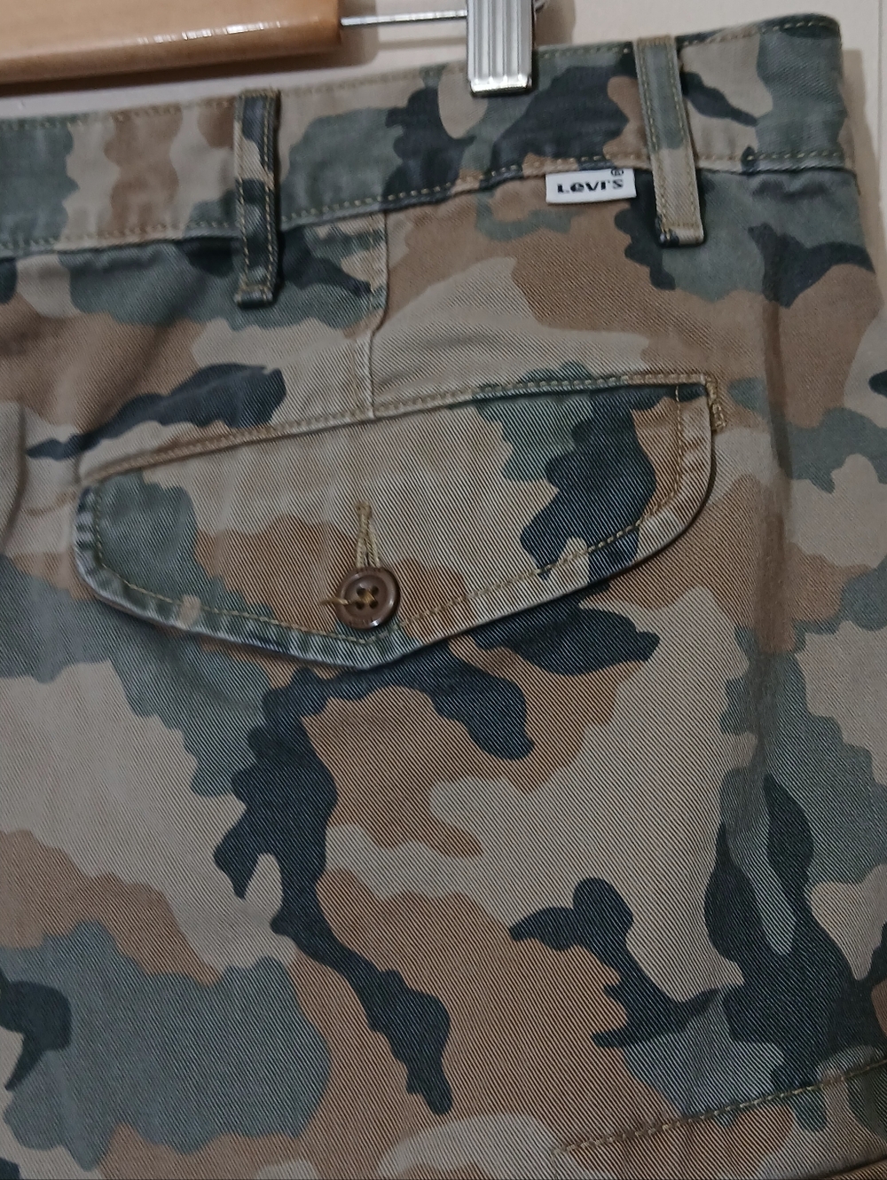 Levi's Men Cargo Shorts 9" Inseam Green Camo Cotton Y2K Summer Casual - Picture 3 of 7